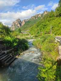 張家界神仙民宿 住進峰林裡的治癒小世界