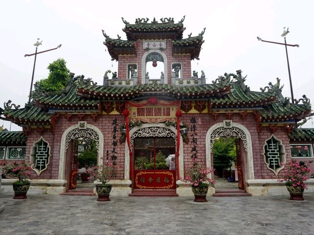 🏮 3 Days in Hoi An: Temples, Lanterns & Local Life Before Sunrise
