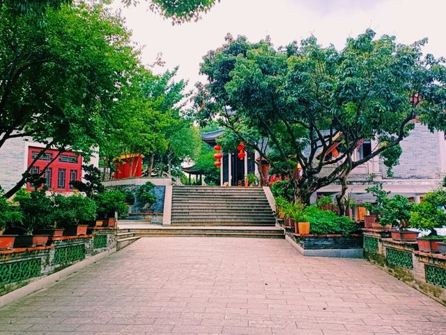 The Flowing Mirror: Taoist Harmony Amidst Guangxi's Karst Dreams