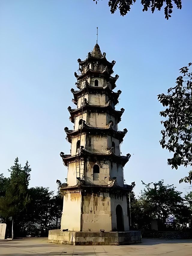 尋跡咸寧湖光水色