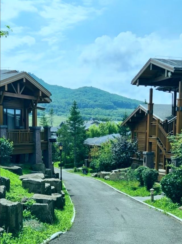 長白仙境華美勝地   22℃夏天+冬季粉雪+森林溫泉