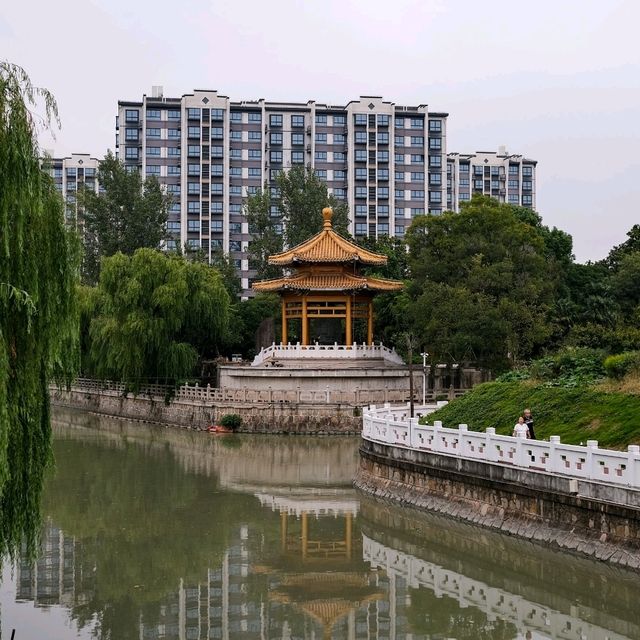 🌊 Qibao Ancient Town Waterfronts: Canals and Reflections 🌊 Qibao Ancient Town Waterfronts: Canals and Reflections