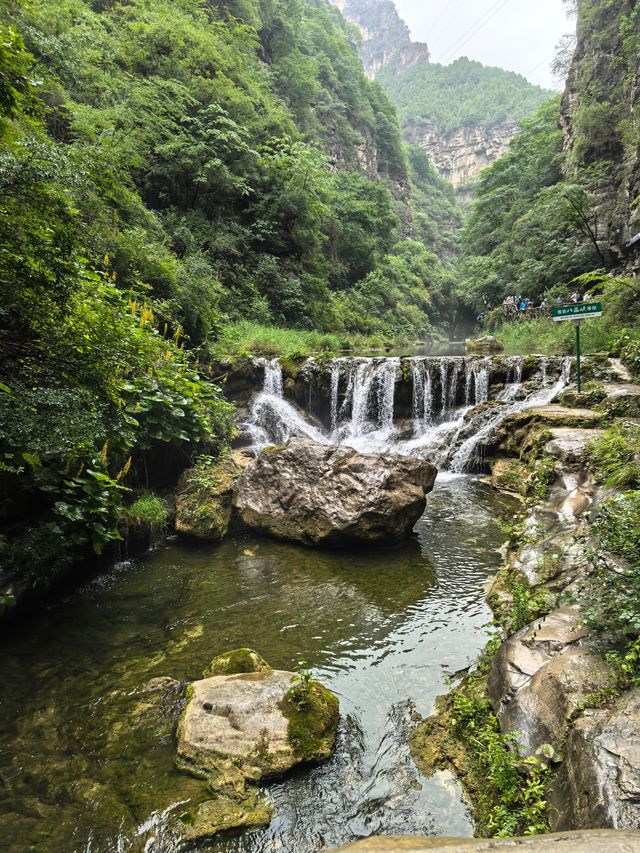 八泉峽｜落日為印，蓋在山水的落款處