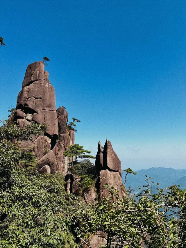 人生得意須盡歡，爬山就來三清山