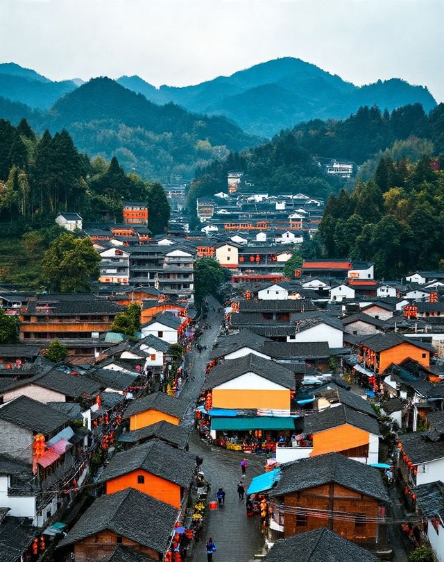 《國家地理》點名的“四川最美村落〞|“小喀納斯〞般的湖光山色