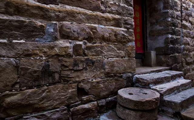 藏在太行山裡的「川西寨子」!600年石頭迷宮村,紅葉+古建 藏在太行山裡的「川西寨子」!600年石頭迷宮村,紅葉+古建