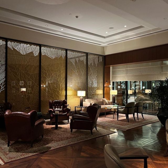 新德里歐貝羅伊飯店 | 豪華與科技的完美融合   飯店：新德里歐貝羅伊飯店  地址：Dr. Za