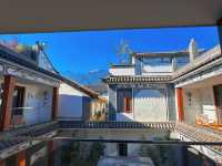 在陽台就可以看到蒼山上的白雪！