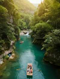 屏山峽谷親子遊船進船出遛娃超輕鬆