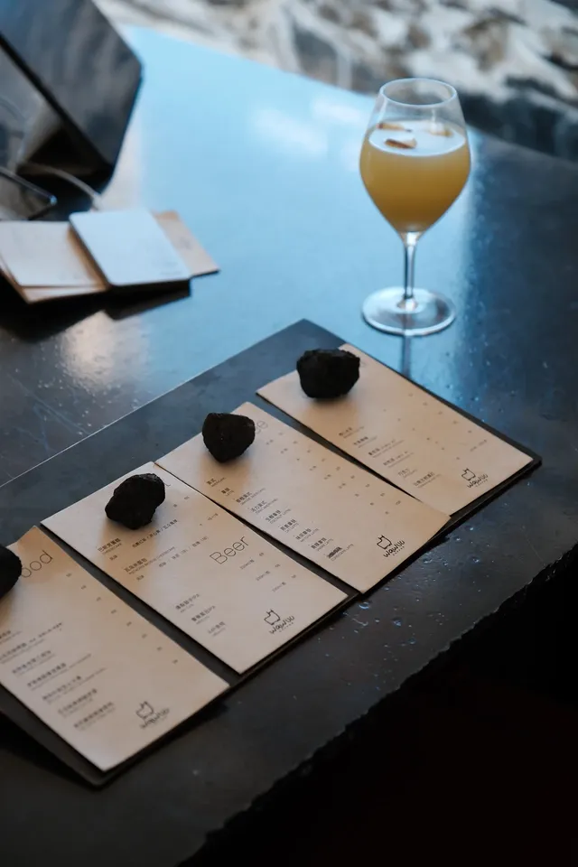 塔公草原 雅拉雪山下的咖啡屋