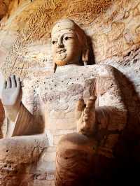 雲岡石窟北魏佛像 被認為是中國雕塑的藝術巔峰之作