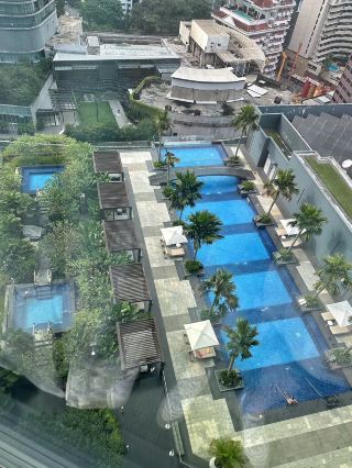 A must-stay hotel in Kuala Lumpur! The Petronas Twin Towers are right in front of you!