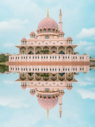 Refusing to rush through a superficial tour, a customized Singapore-Malaysia trip is the right way to explore