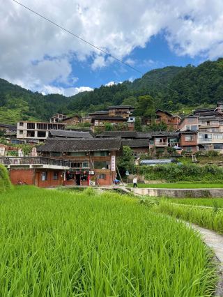 🍃 ไปเที่ยวกลับบ้านมาแล้ว 1 อาทิตย์ แต่ยังลืมหมู่บ้านไป๋เหยียน (白岩村) ไม่ได้เลย…