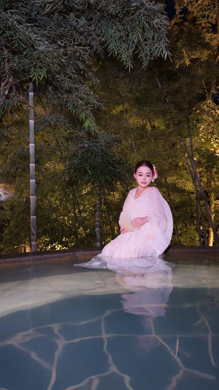 Discovered a hidden gem of a hot spring hotel—a private sanctuary nestled in the mountains