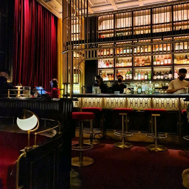 crimson room บาร์สุด exclusive