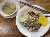 ก๋วยเตี๋ยวต้มยำสูตรมะนาวแท้ในภูเก็ต