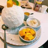 ชีวิตชีวา คาเฟ่สวยๆ ที่นิมมานซอย 7