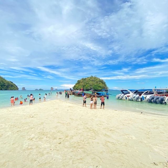 วันเดียวเที่ยวได้สี่เกาะ 