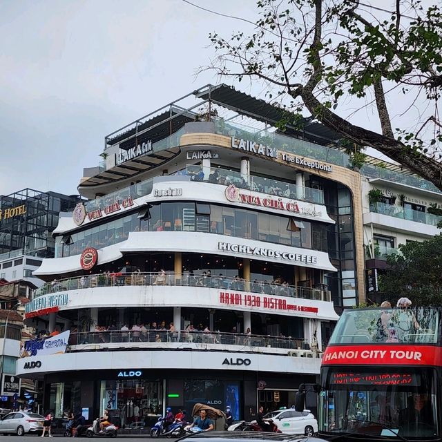 Strolling Along the Art Capital, Hanoi!