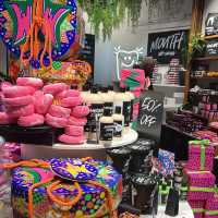 Lush, a store with great smell! 