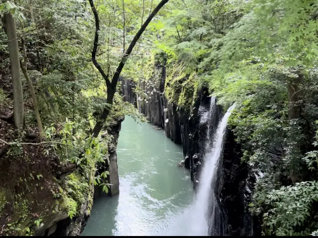 🏞️ 高千穗峽谷：大自然的奇蹟🌿