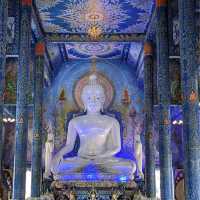 Wat Rong Suea Ten (Blue Temple) 