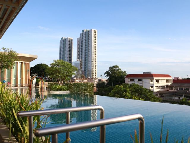 พักผ่อน ณ " Centre Point Prime"
