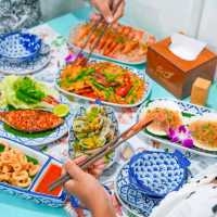 ลากแฟนไปกินซีฟู้ดแบบสดๆเลือกจากตู้ที่Boat Seafood​