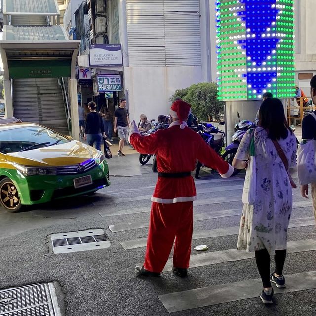 크리스마스에 작은 행복 방콕 사니스 ❤️