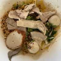 ก๋วยเตี๋ยวหมูต้มยำตำลึงหน้าวัง ของอร่อยหัวหิน 😋