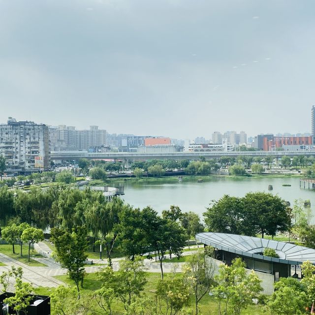 全台第一家 三井 LaLaport 購物中心