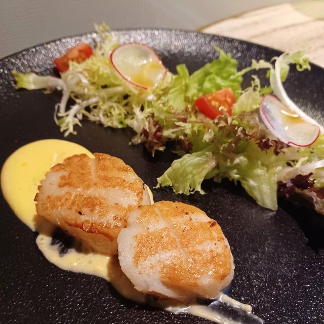 【中環】浪漫藝術風裝潢🍽️高質西餐🤤