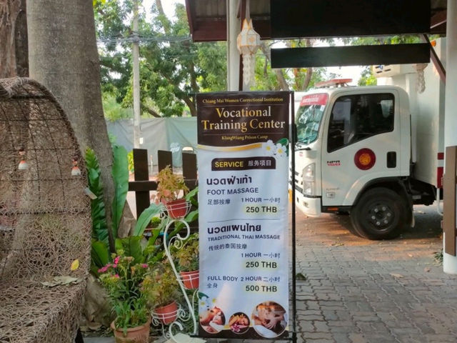 💆‍♀️ A Non-Traditional Thai Massage 