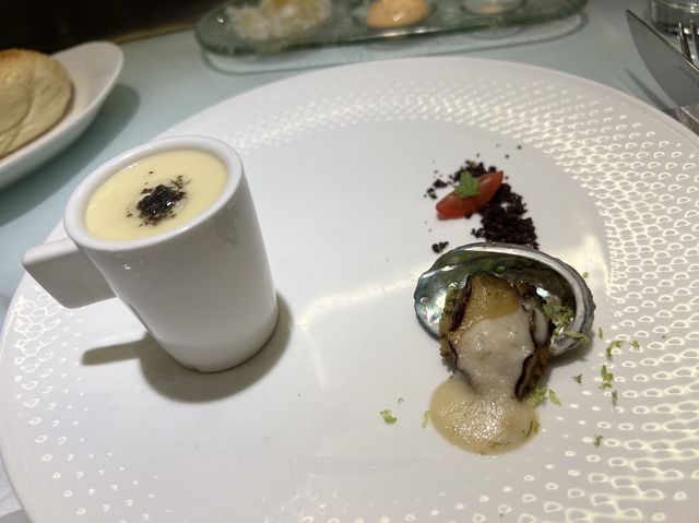 台中夏慕尼文心店｜和牛套餐，麵包、櫻花蝦炒飯可以續點