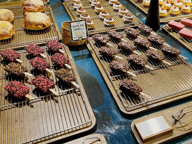カカオフレンズコラボカフェ🥤『공미학 마포홍대점 』INホンデイック🇰🇷Soul