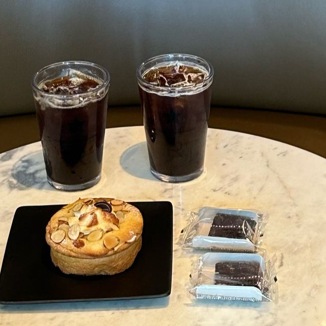 韓国:フェヒョン˗ˏˋ Starbucks in L'Escape Hotel  ˎˊ˗
