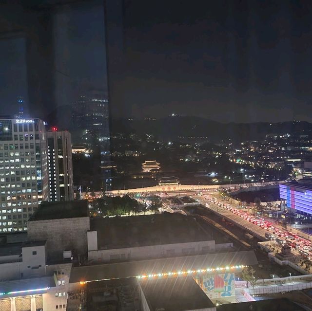 광화문 포시즌스 호텔 🏨 - 스위트룸 , 청와대뷰, 인룸다이닝, 조식
