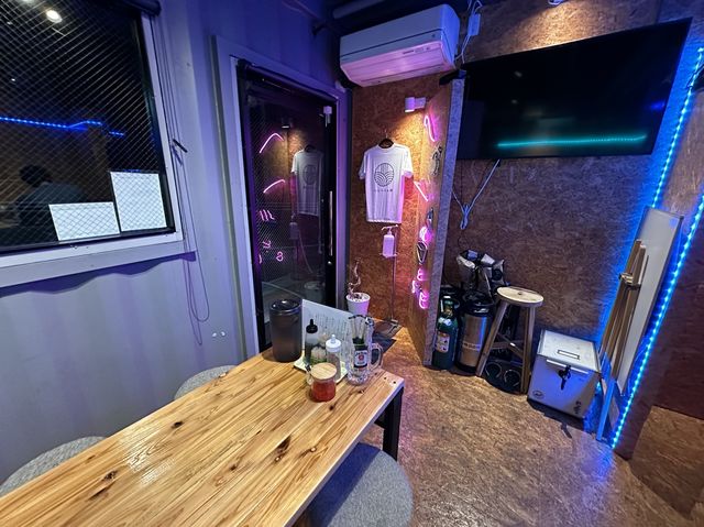 福岡・千早。真っ白な豚骨エスプーマらぁ麺て何？？『へらへらぁ麺 麺酒場千早店』