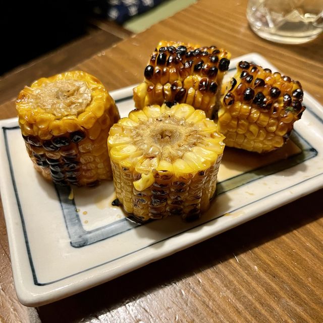 【大阪・千日前】炉端焼きが330円均一で味わえる「炉ばた焼 たぬき茶屋」