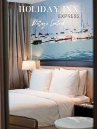 Holiday Inn Express ที่พักราคาถูก หมอนดูดวิญญาณ