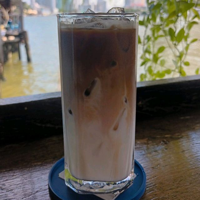 Naam 1608 ☕️ คาเฟ่ริมแม่น้ำเจ้าพระยา