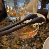 분위기에 취하고 싶을 땐 Bar Trigona,  Four Seasons KL