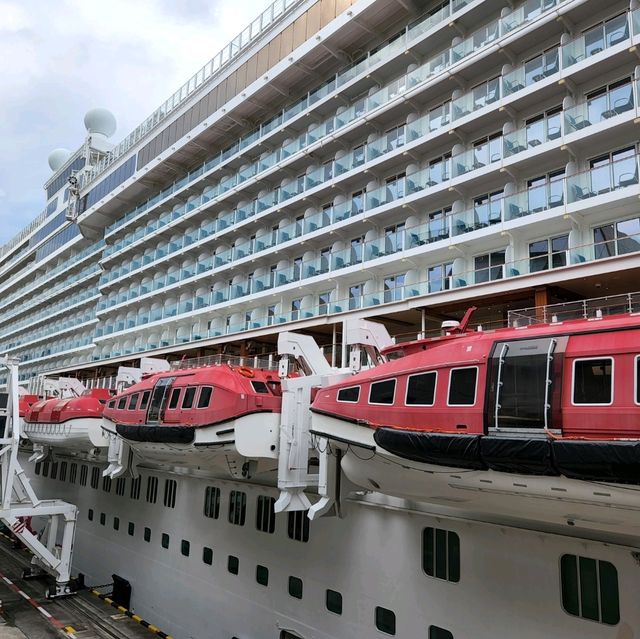 Genting Dream Cruise Palace Suite