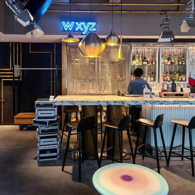 【アロフト東京銀座】ホテルのバーでおしゃれに1杯