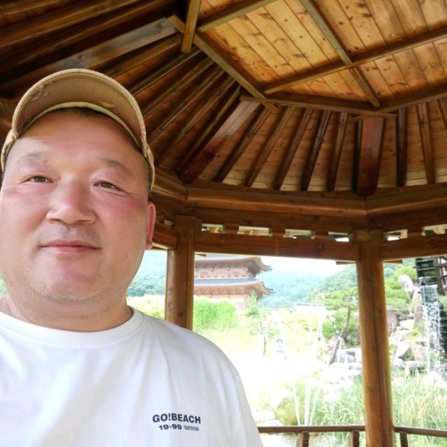 사명대사공원을 보아라 ...조선에 의병스님에 대명사 사명대사