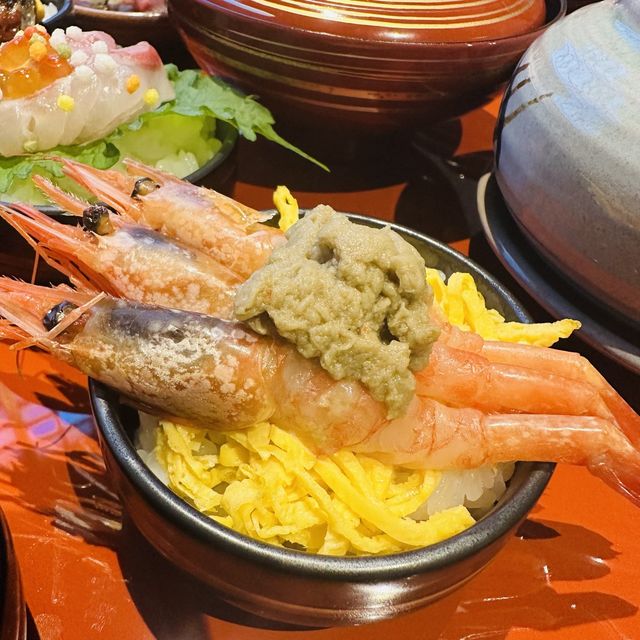 【京都祇園】ちょっとずつが嬉しい丼ランチ