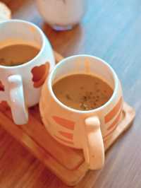 浪漫花海打卡Cafe ~ 走過十萬八千里找到你  