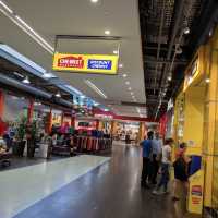 Outlet mall In Downtown Melbourne 