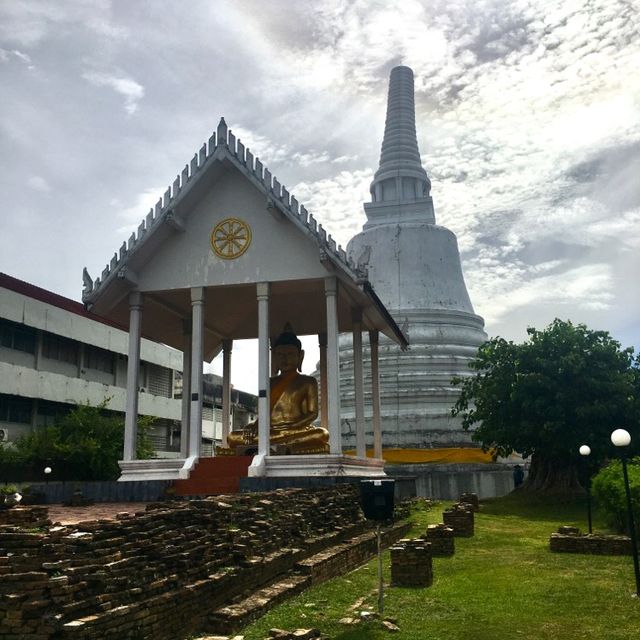 Phra Chedi Yak